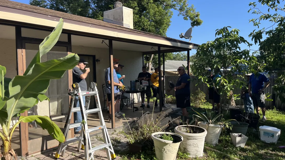 Knights of Council on the small project over at Fr Camilo's Home
